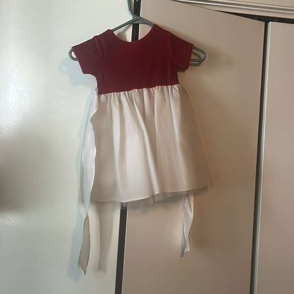 dresses - Picture 2 of 3